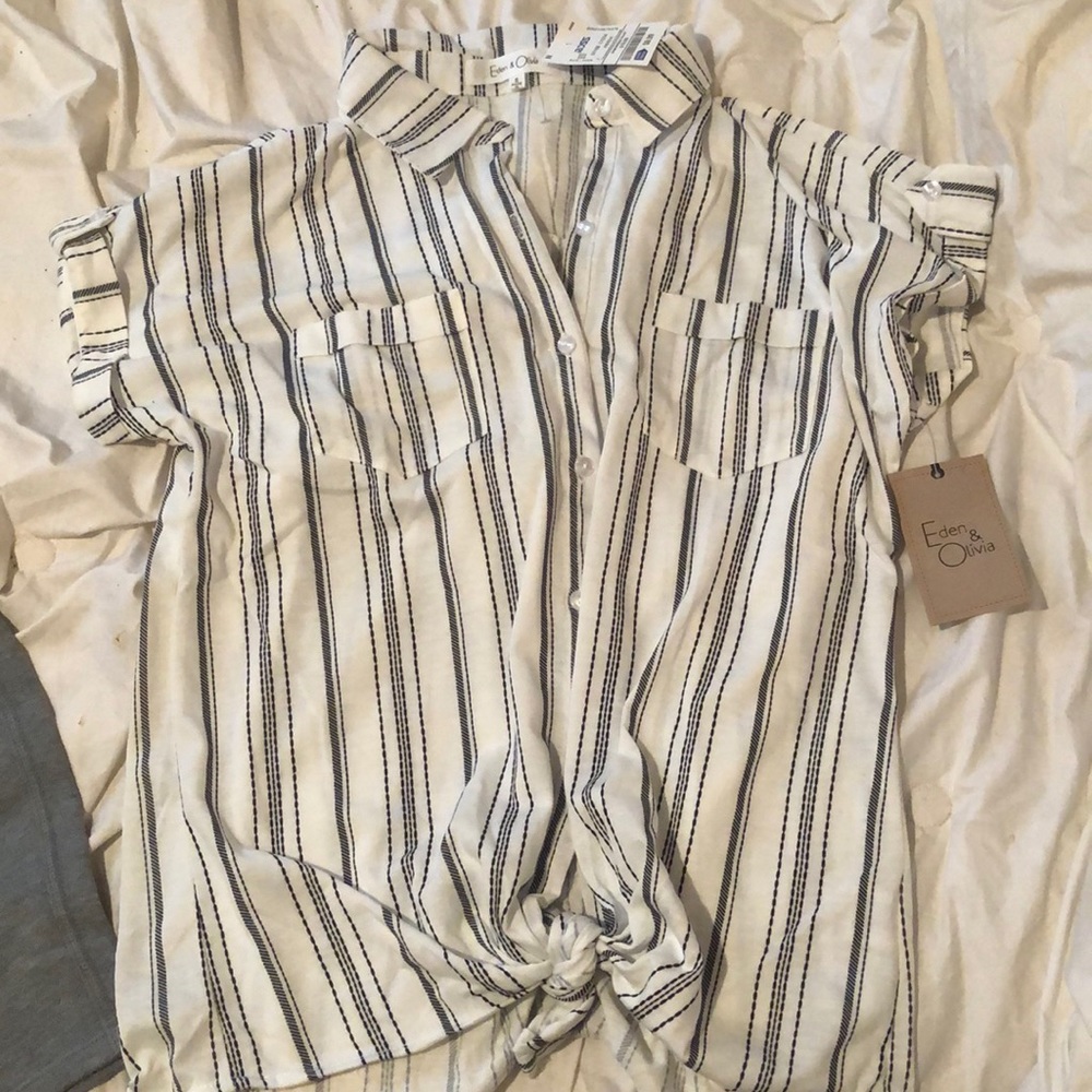 Short sleeve blouse